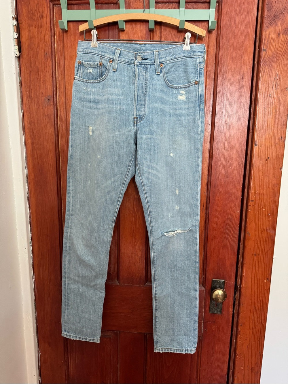 Levi's 501 skinny/straight-leg jeans, light blue wash, 28/30
